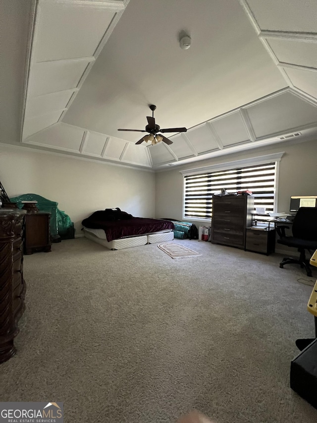 carpeted bedroom featuring ceiling fan