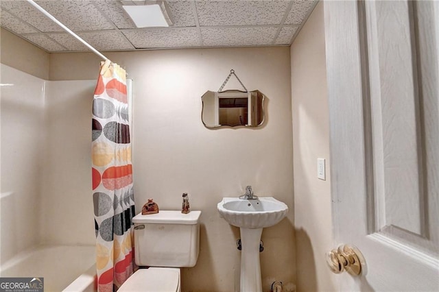 8100 Greens Mill Way, Loganville, GA 30052 - full bath featuring a drop ceiling, toilet, and shower / bathtub combination with curtain