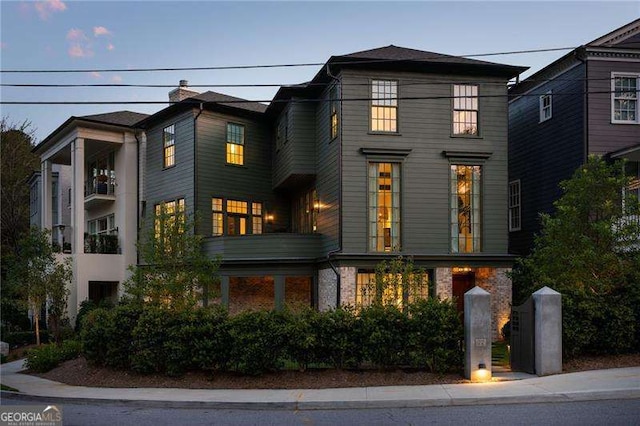 view of front of property