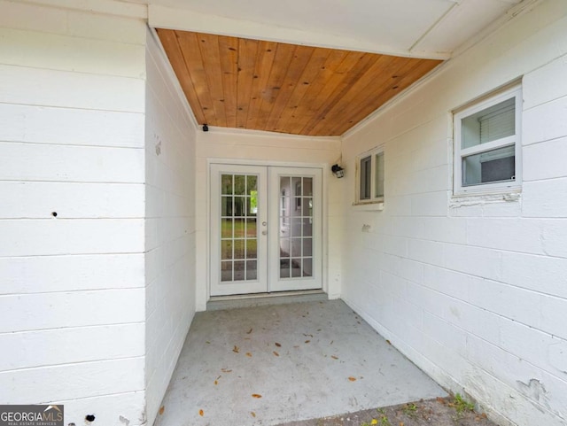 244 Sherwood Ln, Brunswick, GA 31525 - entrance to property featuring french doors