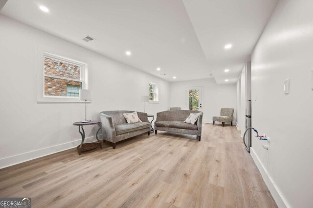2433 Helmsdale Dr NE, Atlanta, GA 30345 - living area featuring recessed lighting, visible vents, light wood-type flooring, and baseboards