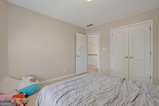 5177 Cabot Creek Dr, Buford, GA 30518 - bedroom featuring carpet and a closet