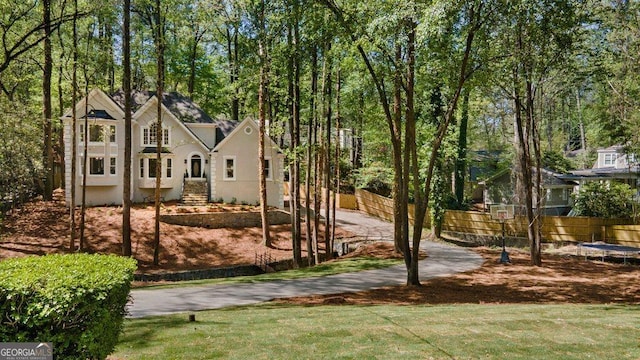 view of front of property featuring stucco siding
