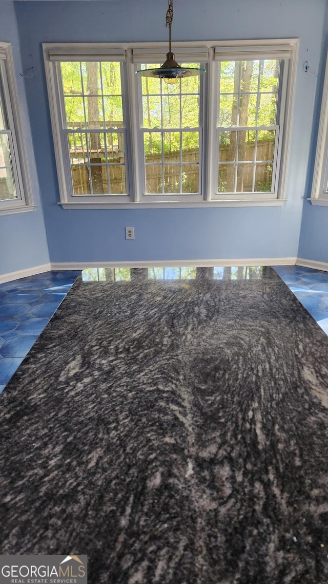 985 Lake Haven Ct, Roswell, GA 30076 - interior space featuring baseboards