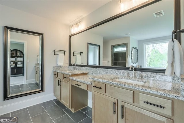 412 Nickajack Retreat Ln, Smyrna, GA 30082 - full bath featuring baseboards, visible vents, a sink, and double vanity
