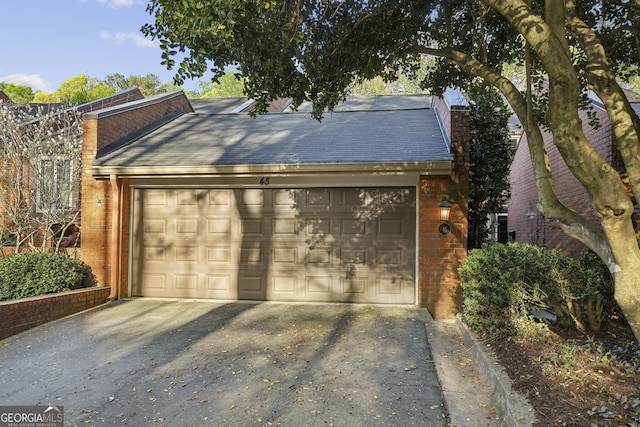 45 Willow Gln NE, Atlanta, GA 30342 - garage with driveway