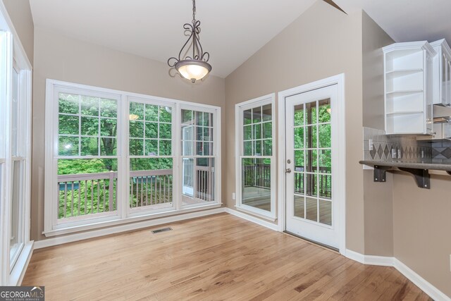4106 Creekview Ridge Dr NE, Buford, GA 30518 - unfurnished sunroom featuring ceiling fan
