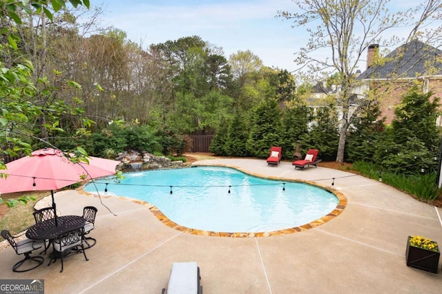 6201 Neely Farm Dr, Peachtree Corners, GA 30092 - view of swimming pool featuring a patio and fence