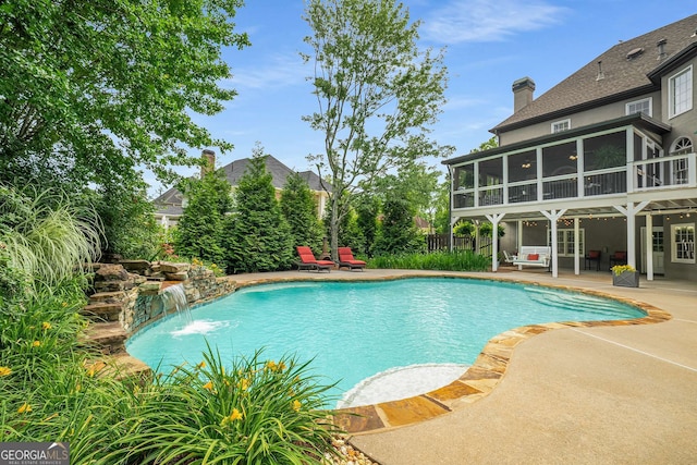 6201 Neely Farm Dr, Peachtree Corners, GA 30092 - view of pool featuring a patio area, a sunroom, and fence