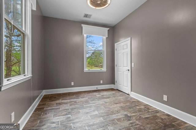 2455 Horseleg Creek Rd SW, Rome, GA 30165 - empty room featuring visible vents and baseboards