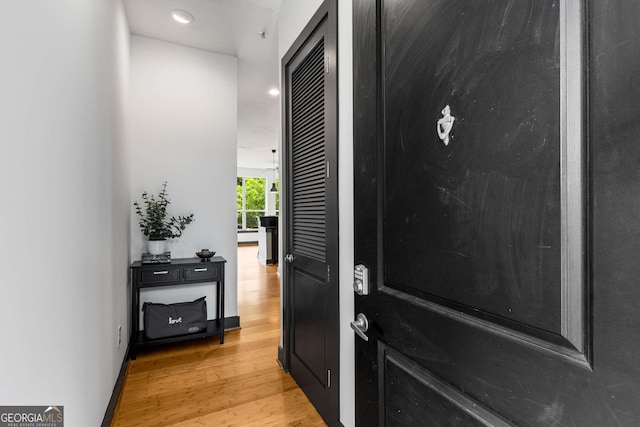 747 Ralph Mcgill Blvd NE Unit 223, Atlanta, GA 30312 - foyer entrance featuring light wood-style flooring and recessed lighting