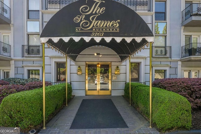 3203 Lenox Rd NE Unit 32, Atlanta, GA 30324 - property entrance featuring french doors