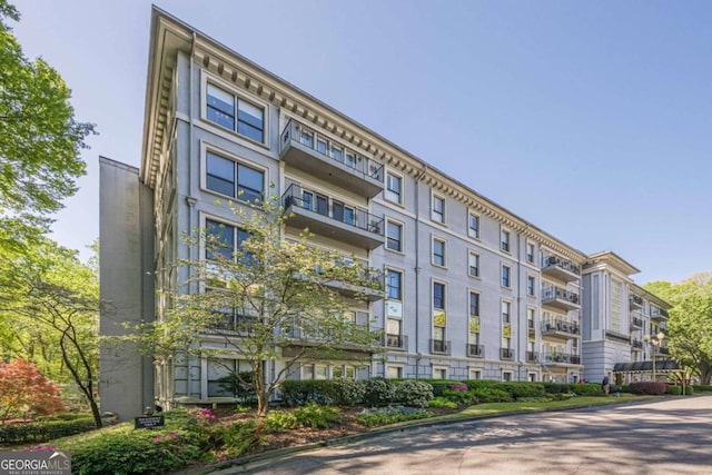 3203 Lenox Rd NE Unit 32, Atlanta, GA 30324 - view of apartment building / complex