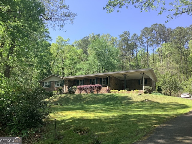 10 Horseshoe Bend Rd SW, Rome, GA 30165 - ranch-style house with a view of trees, brick siding, and a front lawn