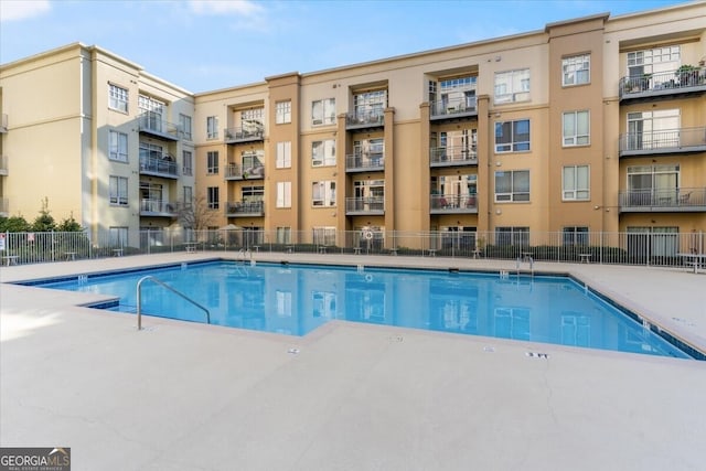 711 Cosmopolitan Dr NE Unit 347, Atlanta, GA 30324 - view of pool with fence