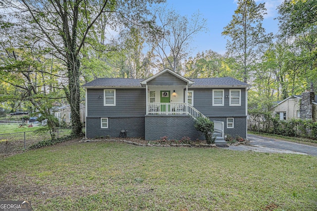 196 Wadley St NW, Atlanta, GA 30314 - ranch-style home with asphalt driveway
