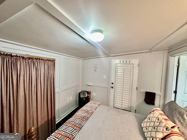 80 Hill Farm Rd, Alamo, GA 30411 - bedroom with a decorative wall