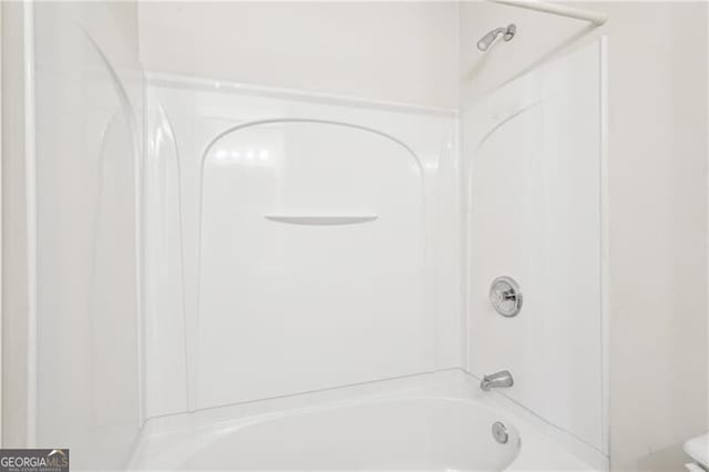 full bath with shower / bathtub combination