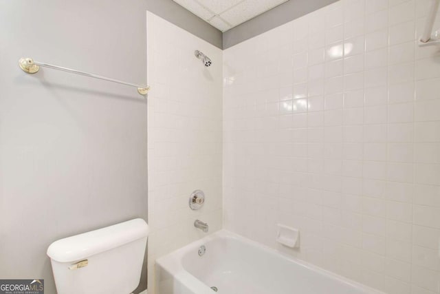 full bathroom featuring toilet and shower / tub combination