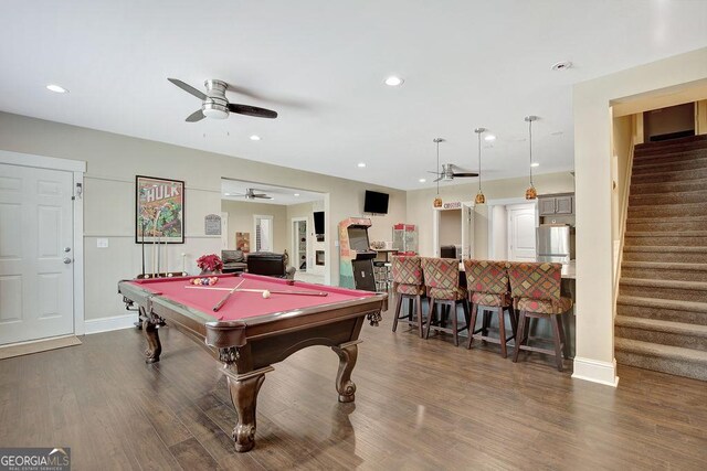 game room with dark wood-type flooring, pool table, a ceiling fan, and recessed lighting