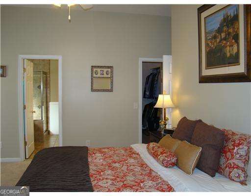113 Sunrise Ln, Savannah, GA 31419 - bedroom featuring a walk in closet