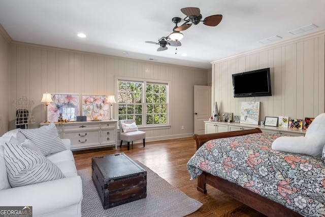 240 Trotters Rdg, Fayetteville, GA 30215 - bedroom with visible vents, baseboards, a ceiling fan, crown molding, and wood finished floors