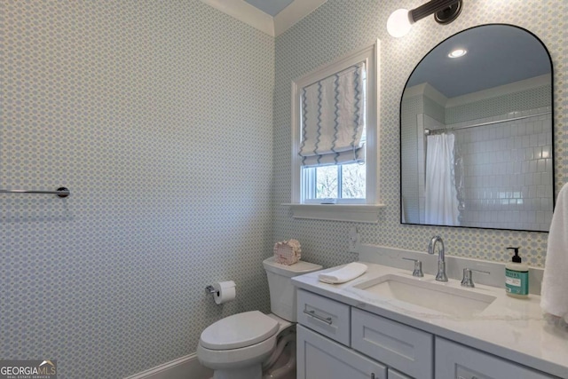 full bathroom featuring toilet and vanity