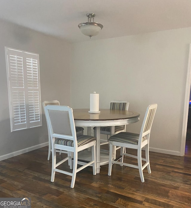 75 Ellis Jones Ln, Baxley, GA 31513 - dining room with baseboards and wood finished floors
