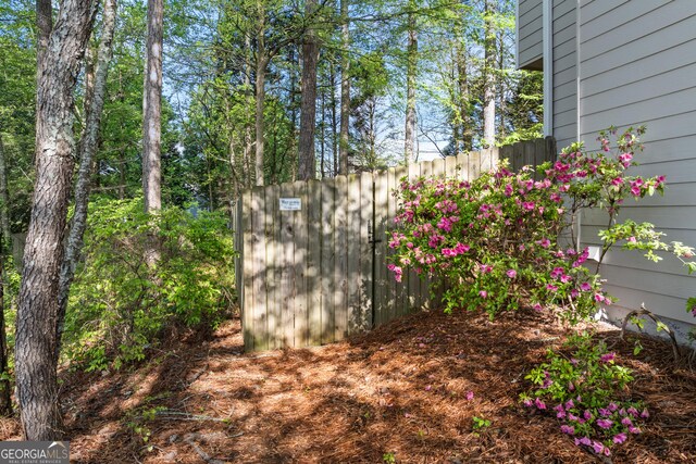 1035 Bridle Path Dr, Lawrenceville, GA 30045 - view of yard