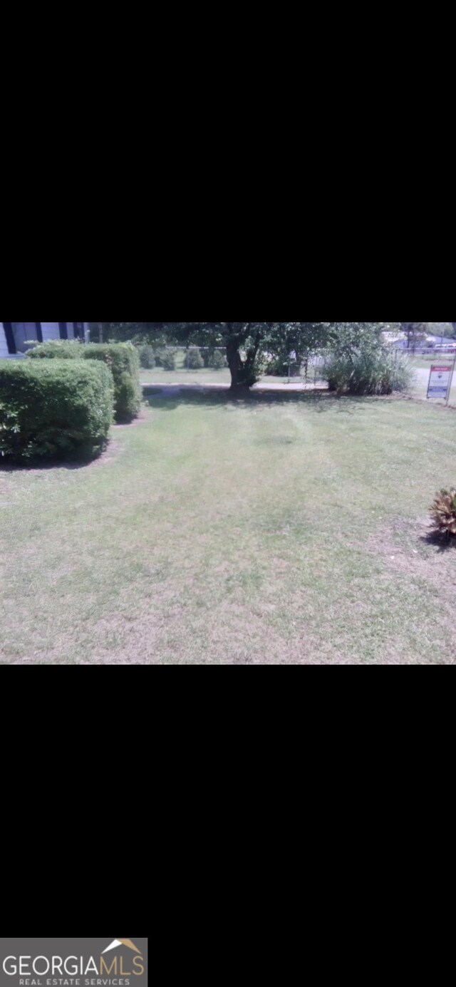 408 Railroad Ave, East Dublin, GA 31027 - view of grassy yard