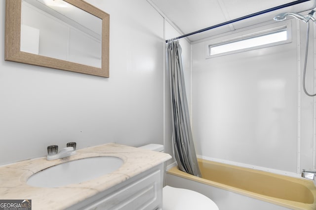 6603 Christie Cir, Blackshear, GA 31516 - full bathroom featuring toilet, vanity, and shower / tub combo