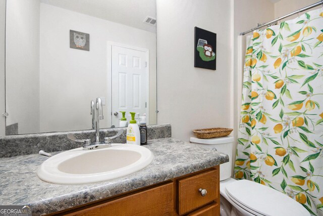286 Opal St, Luthersville, GA 30251 - full bath featuring visible vents, curtained shower, toilet, and vanity