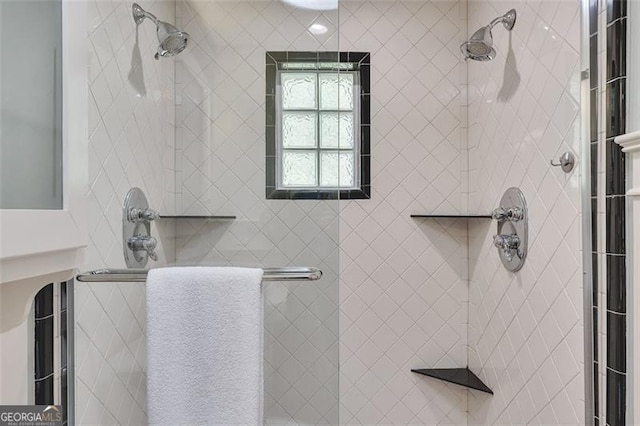 934 Pine Cir, Woodstock, GA 30189 - bathroom with a stall shower