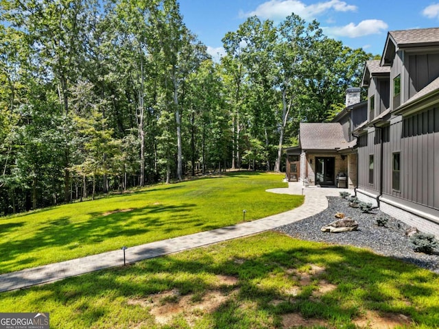 view of yard featuring a patio area