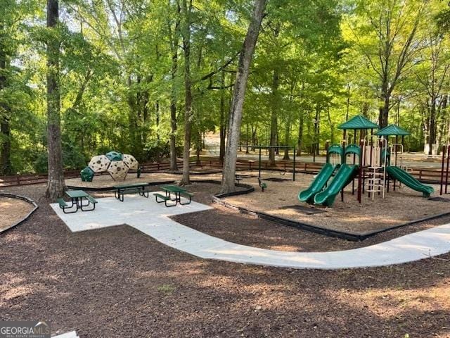 371 Carillon Ln, Macon, GA 31210