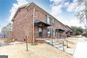 5672 Kingsport Dr Unit 4, Atlanta, GA 30342 - view of building exterior