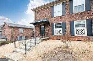 5672 Kingsport Dr Unit 4, Atlanta, GA 30342 - view of front of home