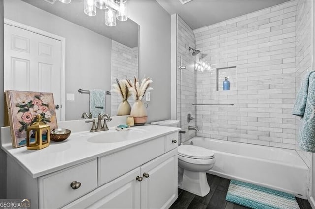 1326 Benbrooke Ln NW, Acworth, GA 30101 - full bath featuring washtub / shower combination, vanity, toilet, and wood finished floors