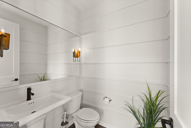 763 Hamilton Cir SE, Atlanta, GA 30312 - bathroom featuring a sink and toilet
