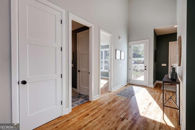 290 Hodgson Dr, Athens, GA 30606 - foyer featuring light wood-style flooring and baseboards