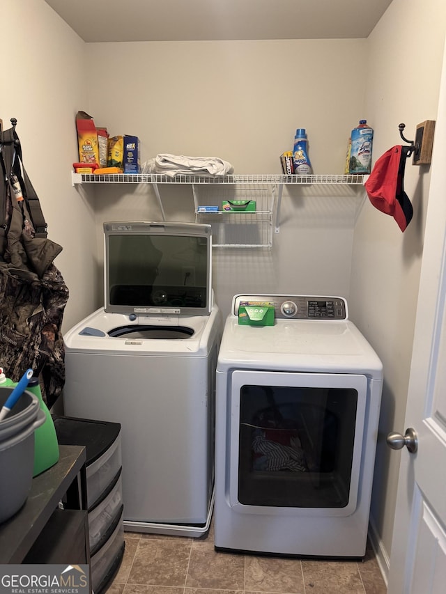 141 Macalester Dr, Newnan, GA 30265 - washroom with washer and clothes dryer