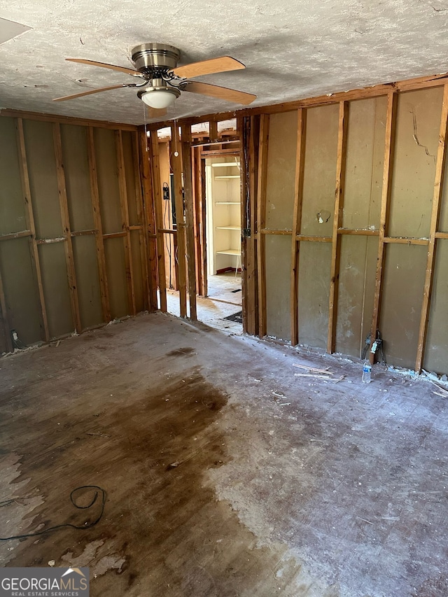 1099 Warren Dr, Riverdale, GA 30296 - misc room featuring ceiling fan