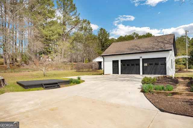 view of detached garage