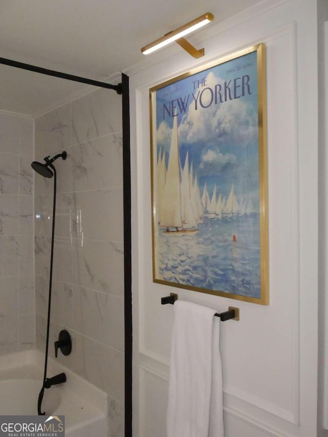 745 Abbotts Mill Ct, Duluth, GA 30097 - bathroom featuring a shower and crown molding
