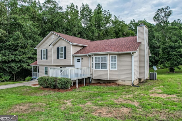 61 Meadowbrook Ln, Carrollton, GA 30117 - split level home featuring a chimney, a front yard, crawl space, roof with shingles, and a deck