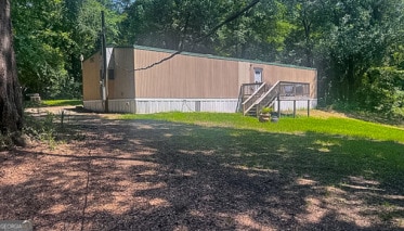 view of outdoor structure