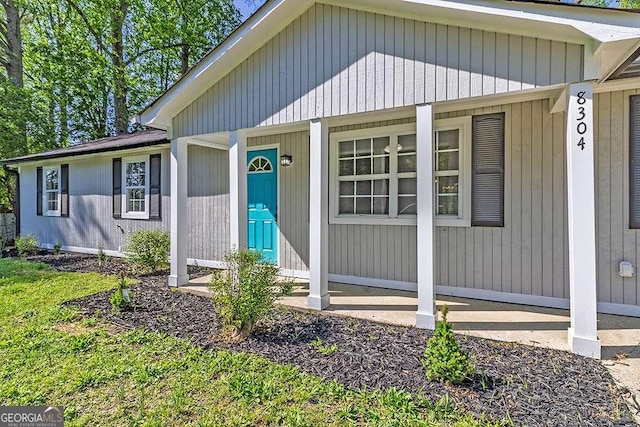 view of front of home featuring a porch