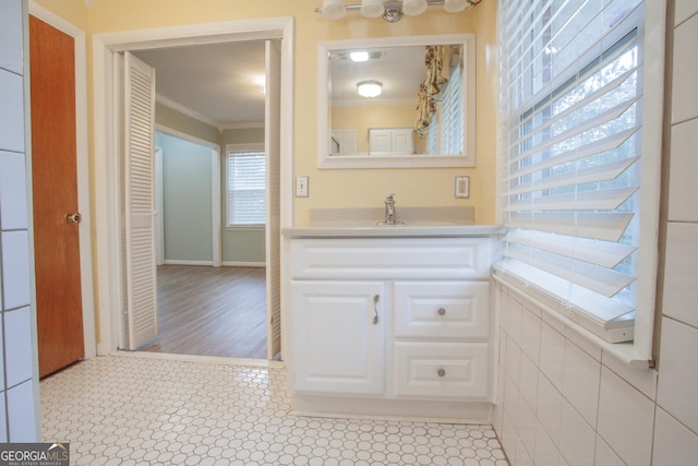 724 Ga Highway 120, Tallapoosa, GA 30176 - bathroom with crown molding and vanity