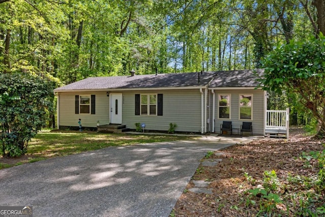 3690 Asbury Ln SW, Atlanta, GA 30331 - single story home with concrete driveway