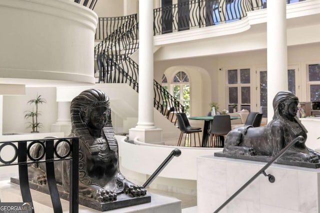 3511 Roxboro Rd NE, Atlanta, GA 30326 - community lobby with stairway